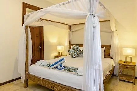 Villa Tiah Kuta  Kuta (Bali)
